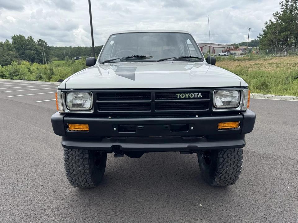 1987 Toyota Hilux 4th Gen - Image 3 of 31