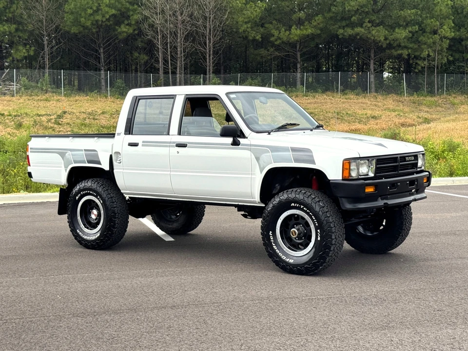 1987 Toyota Hilux 4th Gen - Image 4 of 31