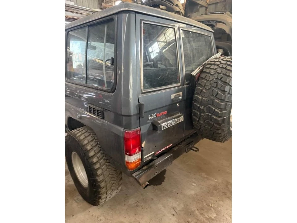 1987 Toyota J60 Land Cruiser - Image 8 of 13