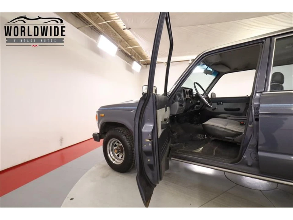 1987 Toyota J60 Land Cruiser - Image 22 of 31