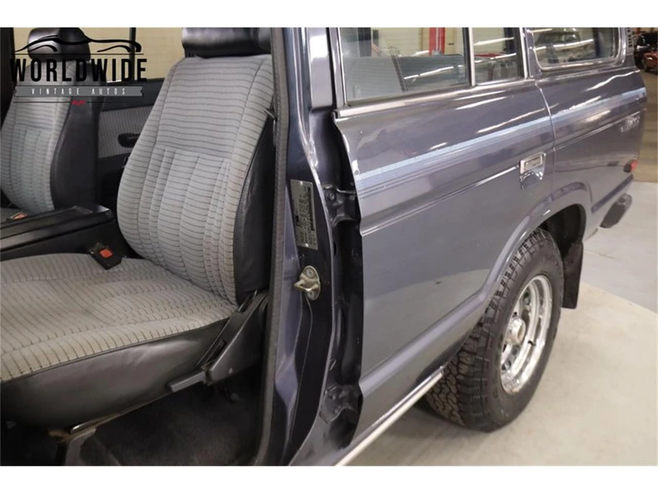 1987 Toyota J60 Land Cruiser - Image 23 of 31