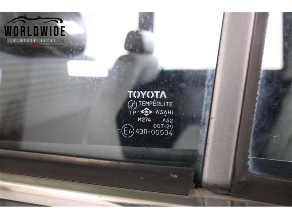 1987 Toyota J60 Land Cruiser - Image 11 of 31