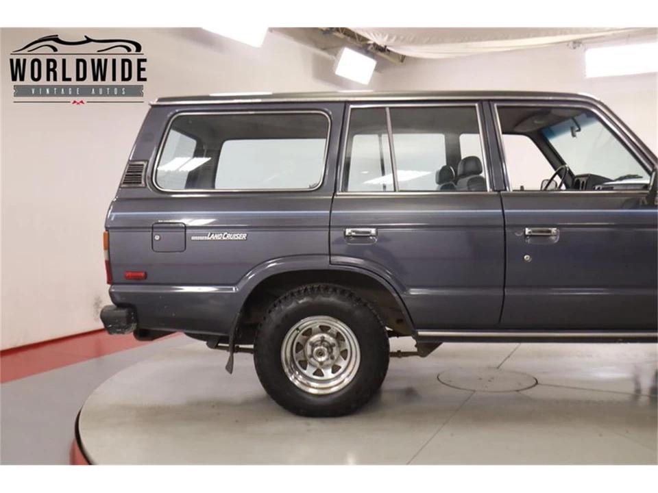 1987 Toyota J60 Land Cruiser - Image 9 of 31