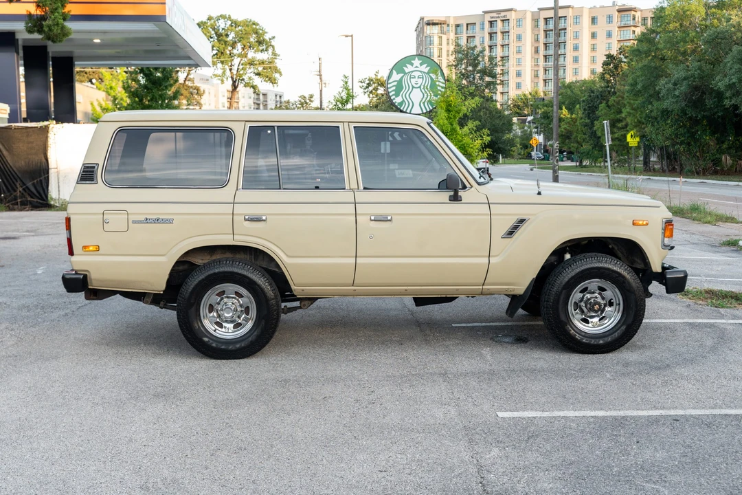 1987 Toyota J60 Land Cruiser - Image 8 of 31