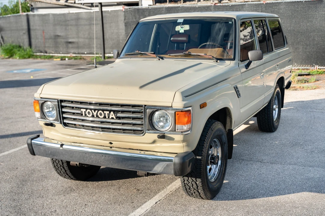1987 Toyota J60 Land Cruiser - Image 2 of 31