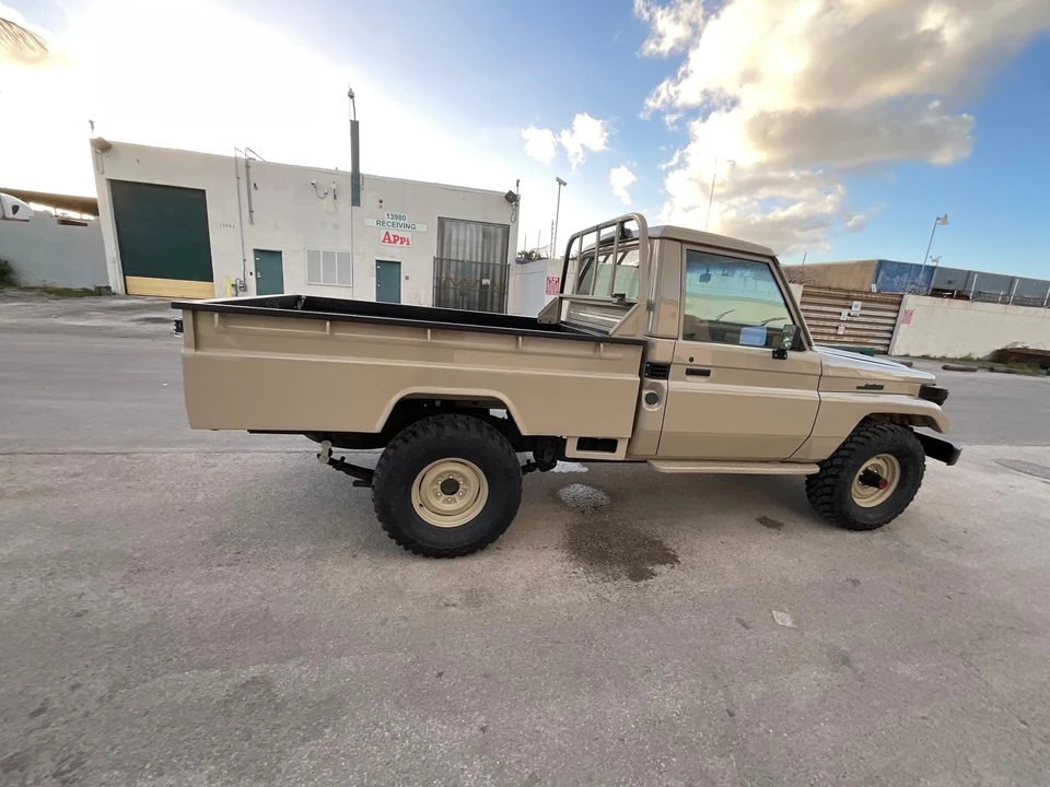 1987 Toyota J70 Land Cruiser - Image 29 of 31