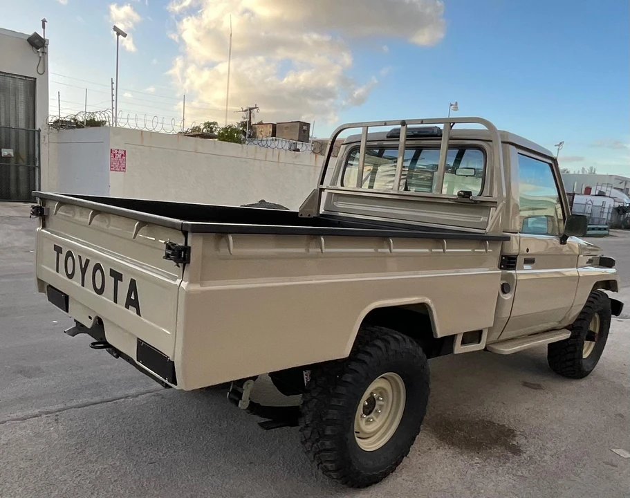 1987 Toyota J70 Land Cruiser - Image 27 of 31