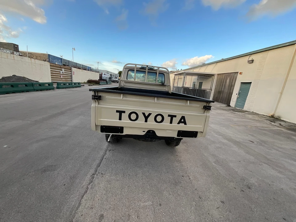 1987 Toyota J70 Land Cruiser - Image 22 of 31