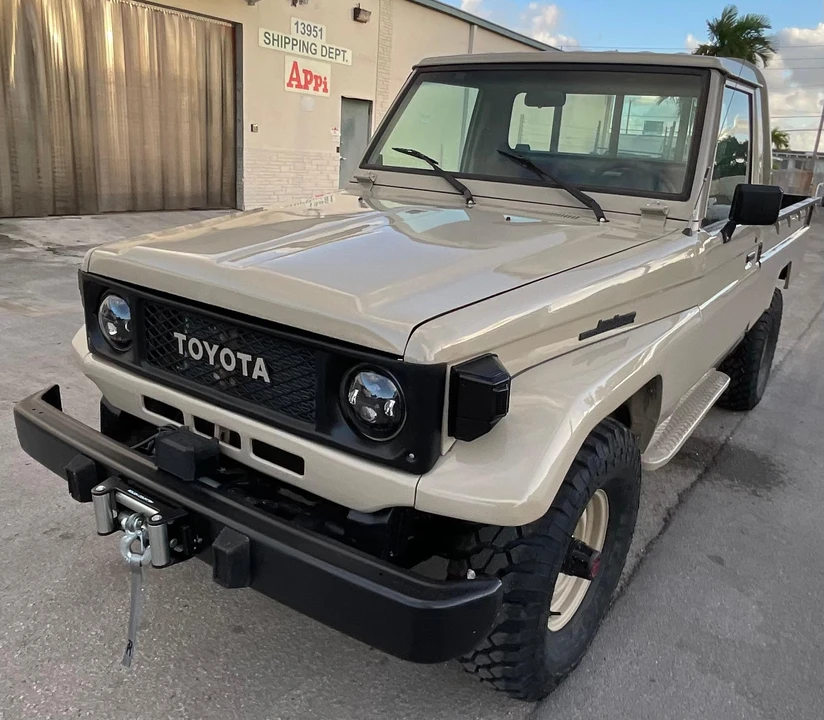 1987 Toyota J70 Land Cruiser - Image 10 of 31