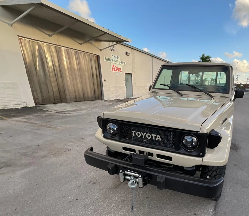 1987 Toyota J70 Land Cruiser - Image 8 of 31