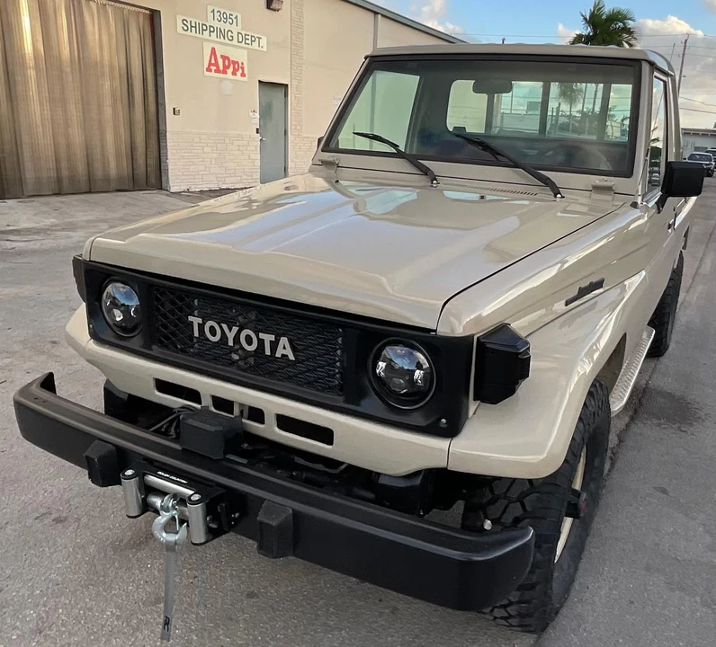 1987 Toyota J70 Land Cruiser - Image 9 of 31