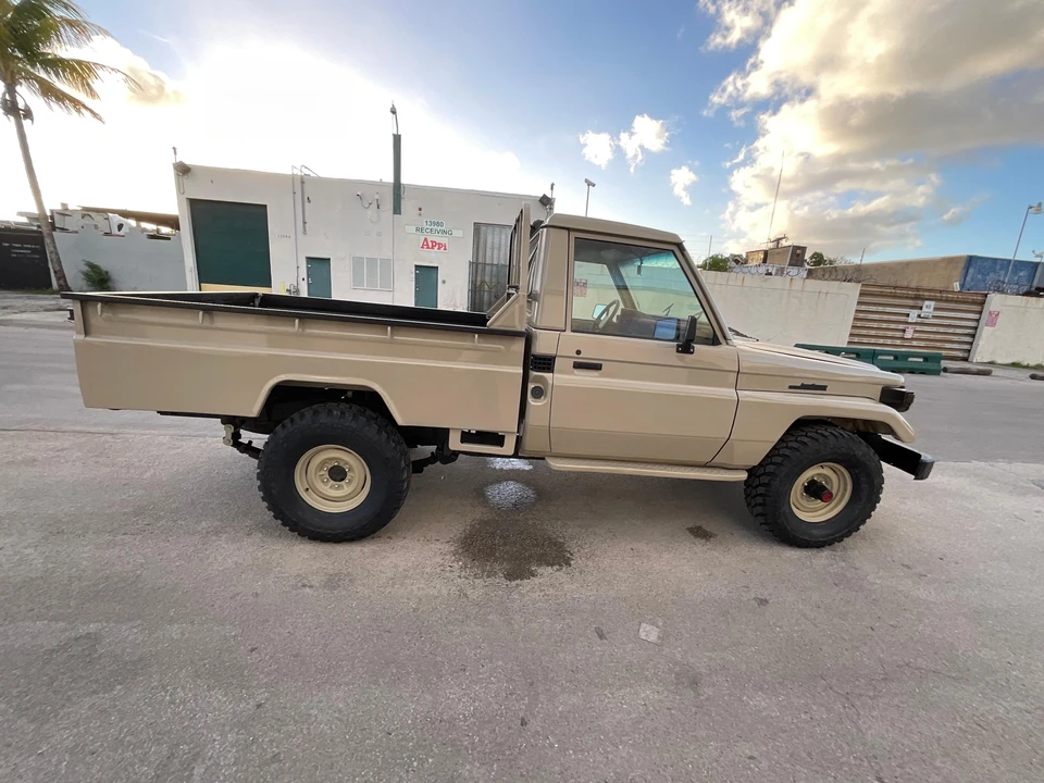 1987 Toyota J70 Land Cruiser - Image 30 of 31