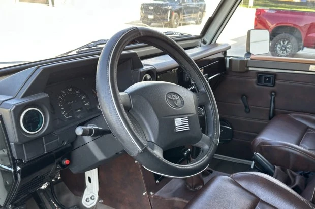 1987 Toyota J70 Land Cruiser - Image 5 of 7