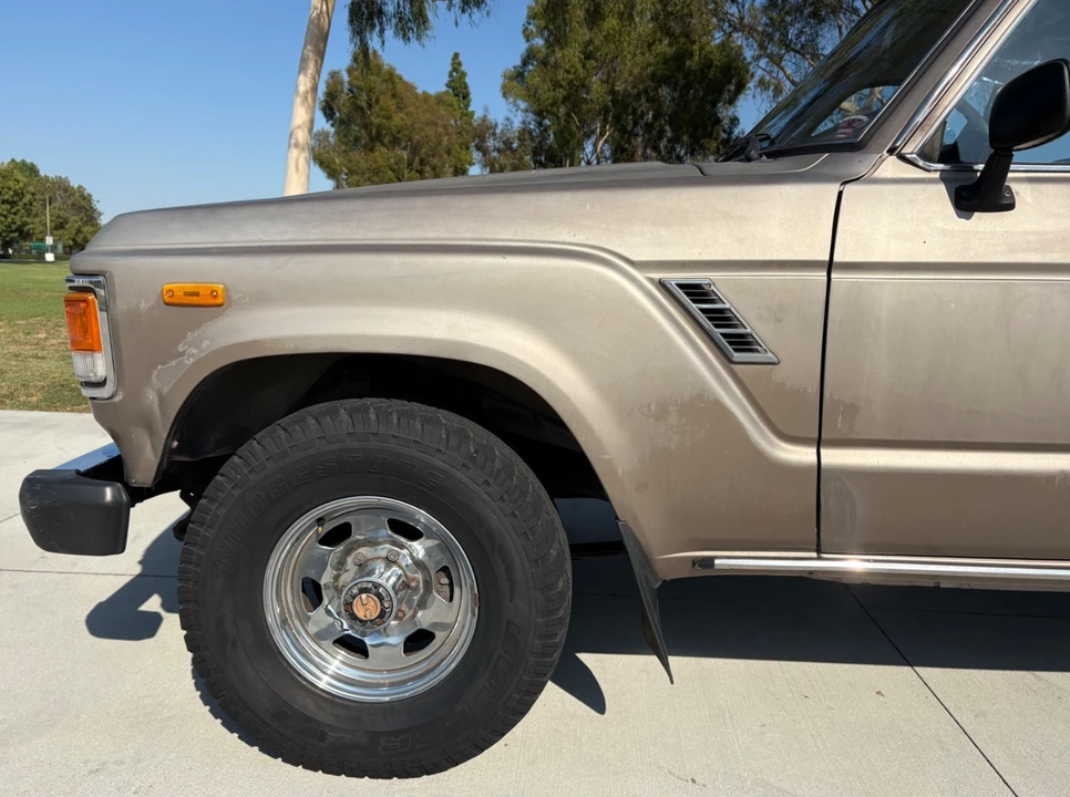 1987 Toyota J60 Land Cruiser - Image 9 of 21
