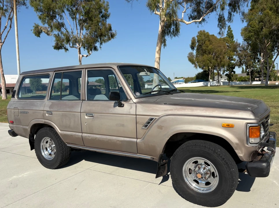 1987 Toyota J60 Land Cruiser - Image 2 of 21