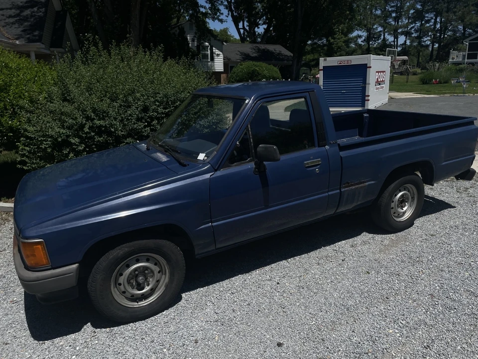1987 Toyota Hilux 4th Gen - Image 7 of 14
