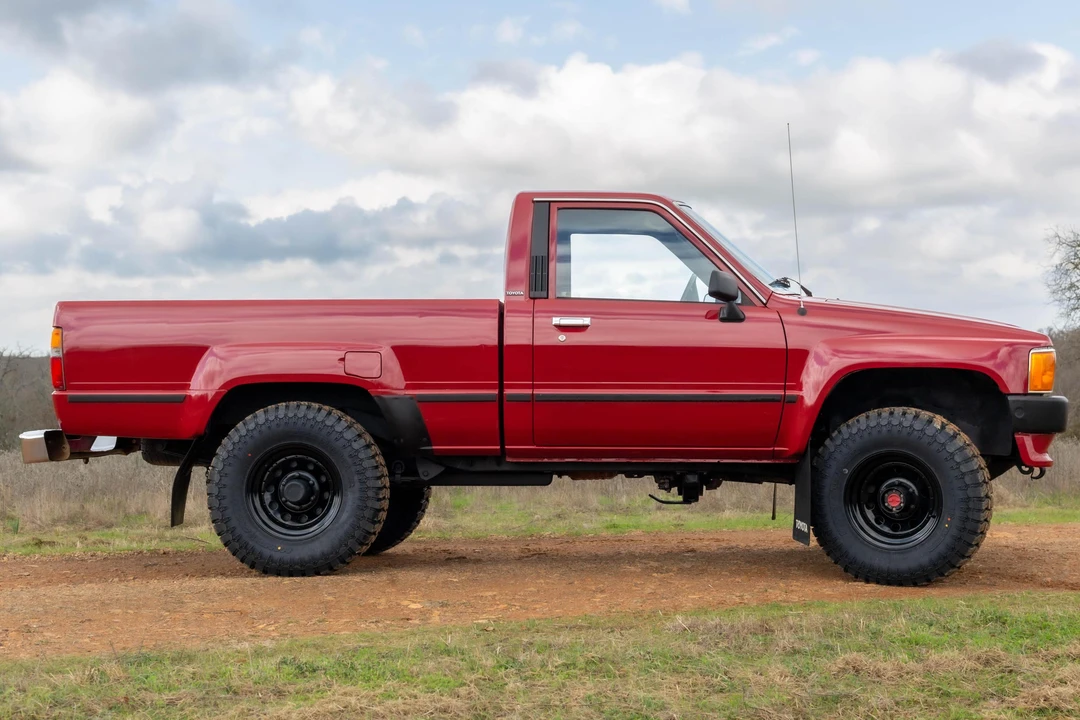 1987 Toyota Hilux 4th Gen - Image 11 of 31