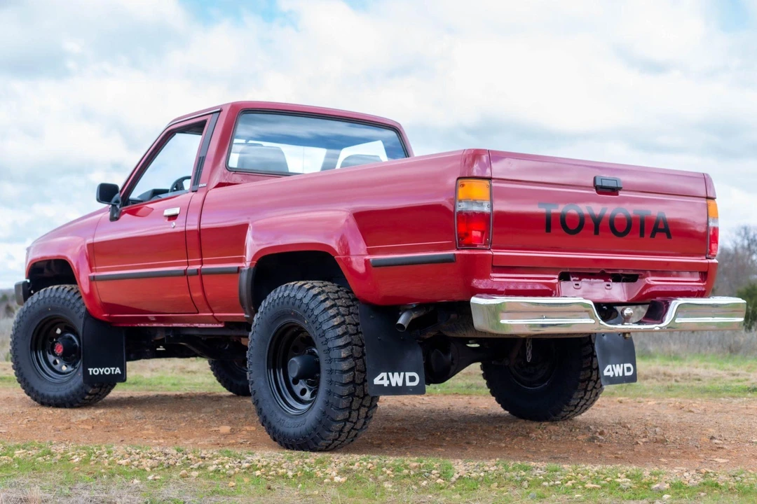 1987 Toyota Hilux 4th Gen - Image 7 of 31