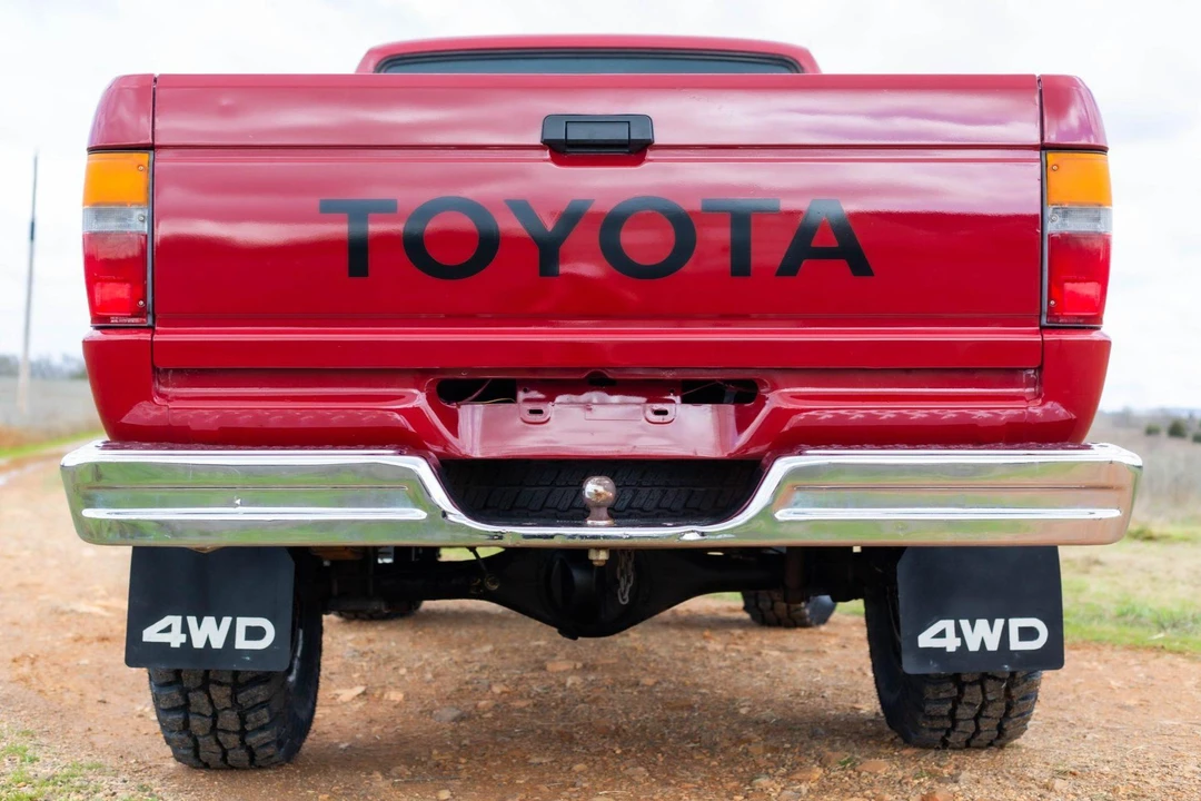 1987 Toyota Hilux 4th Gen - Image 8 of 31