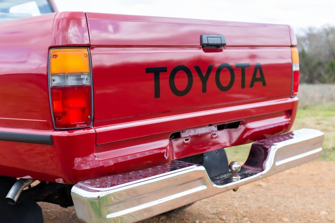 1987 Toyota Hilux 4th Gen - Image 24 of 31