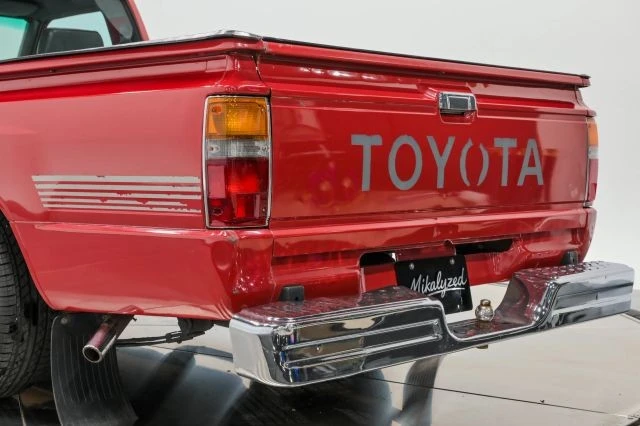 1987 Toyota Hilux 4th Gen - Image 25 of 31