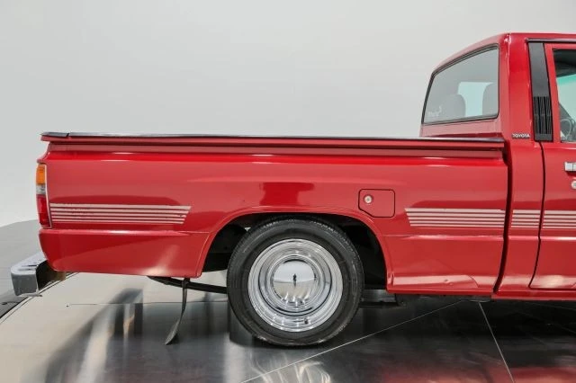 1987 Toyota Hilux 4th Gen - Image 20 of 31