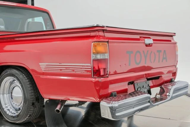 1987 Toyota Hilux 4th Gen - Image 19 of 31