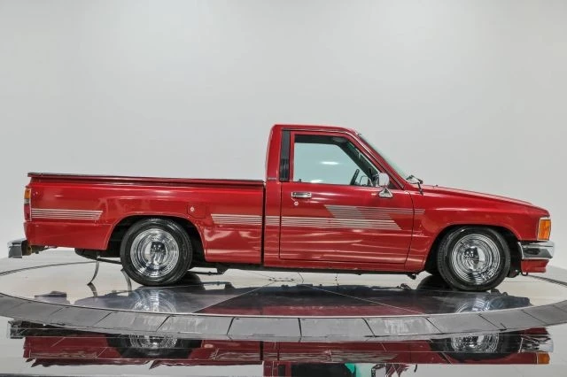 1987 Toyota Hilux 4th Gen - Image 9 of 31