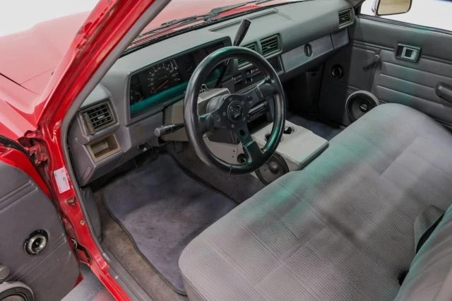 1987 Toyota Hilux 4th Gen - Image 28 of 31