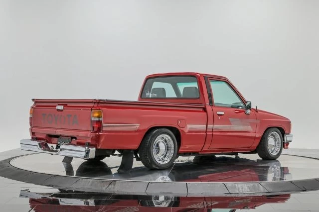 1987 Toyota Hilux 4th Gen - Image 8 of 31