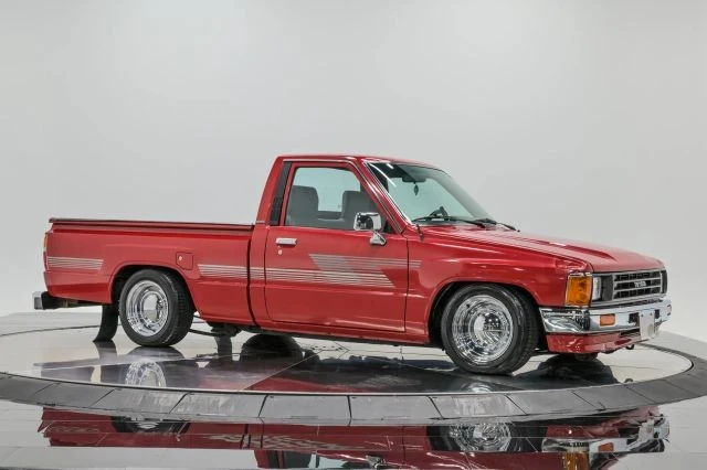 1987 Toyota Hilux 4th Gen - Image 10 of 31