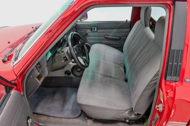1987 Toyota Hilux 4th Gen - Image 30 of 31