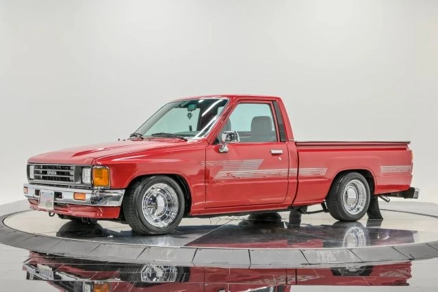 1987 Toyota Hilux 4th Gen - Image 2 of 31