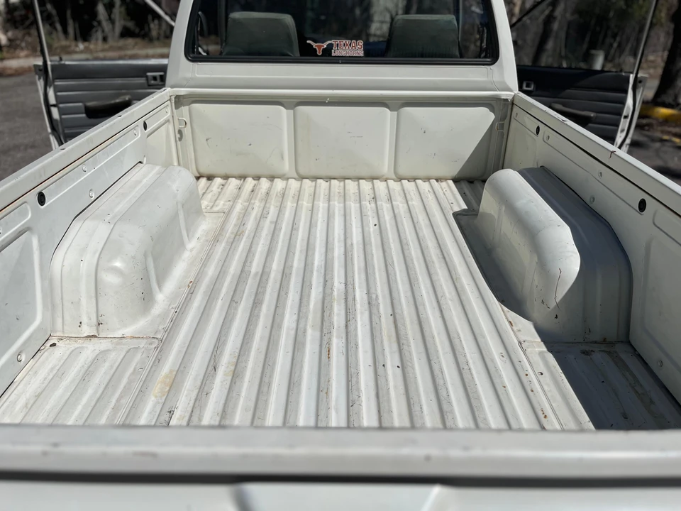 1987 Toyota Hilux 4th Gen - Image 19 of 31