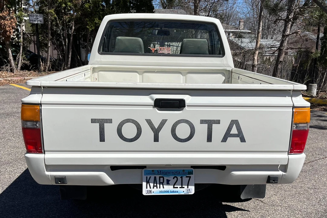 1987 Toyota Hilux 4th Gen - Image 5 of 31