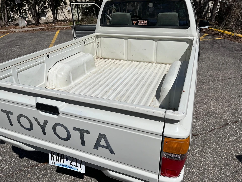 1987 Toyota Hilux 4th Gen - Image 23 of 31