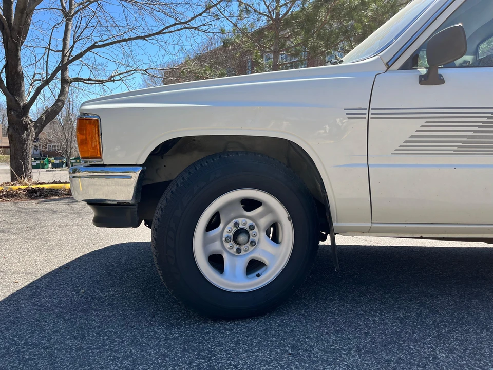 1987 Toyota Hilux 4th Gen - Image 13 of 31