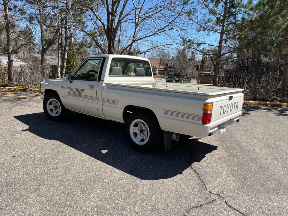 1987 Toyota Hilux 4th Gen - Image 9 of 31
