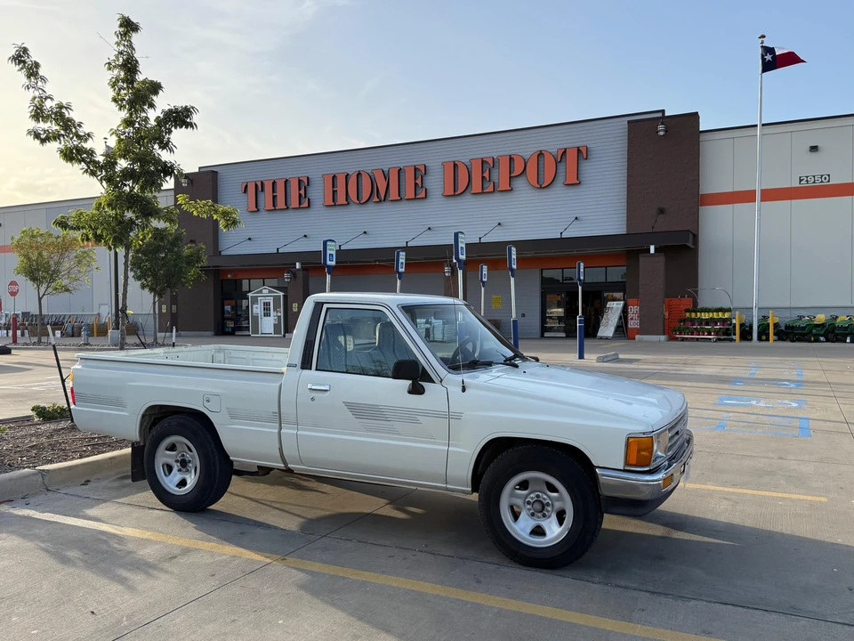 1987 Toyota Hilux 4th Gen - Image 10 of 31