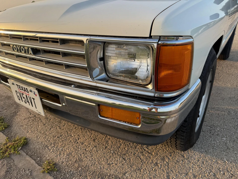 1987 Toyota Hilux 4th Gen - Image 12 of 31