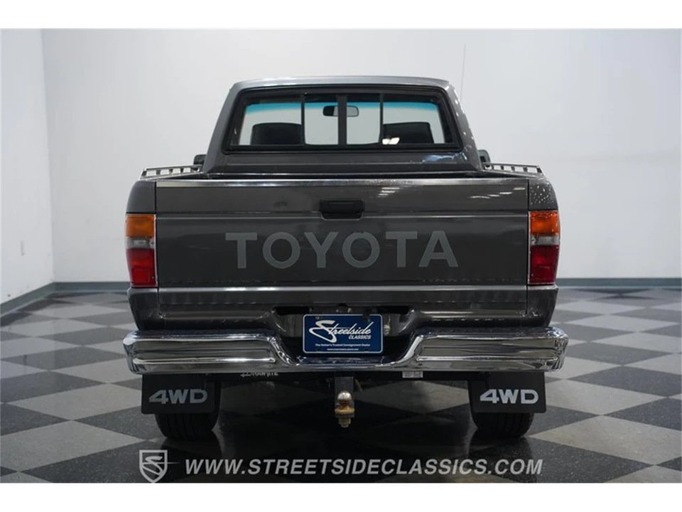 1987 Toyota Hilux 4th Gen - Image 23 of 31