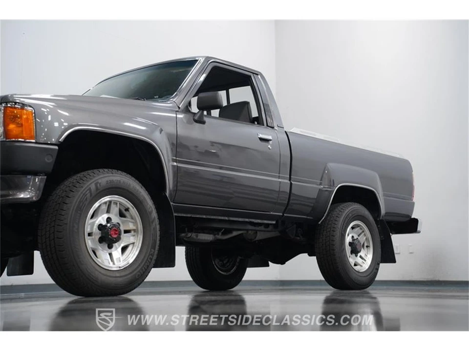 1987 Toyota Hilux 4th Gen - Image 20 of 31