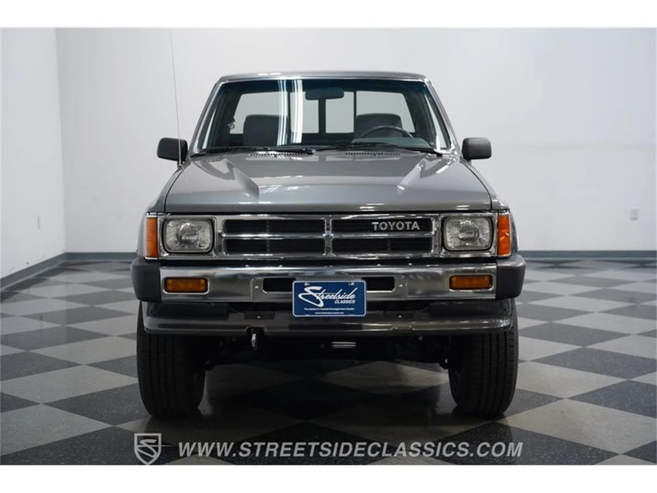 1987 Toyota Hilux 4th Gen - Image 16 of 31