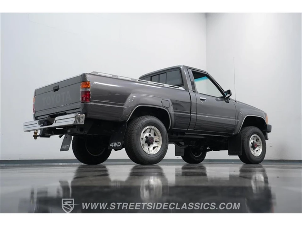 1987 Toyota Hilux 4th Gen - Image 26 of 31