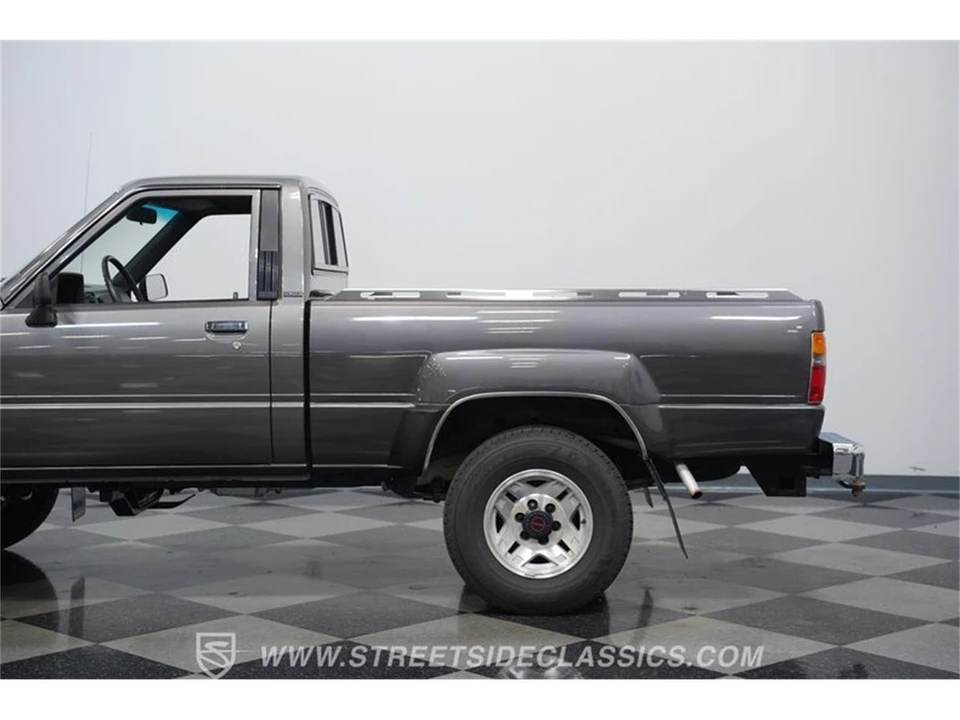 1987 Toyota Hilux 4th Gen - Image 22 of 31