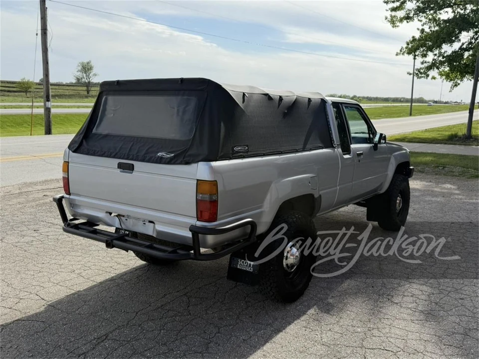 1987 Toyota Hilux 4th Gen - Image 3 of 5