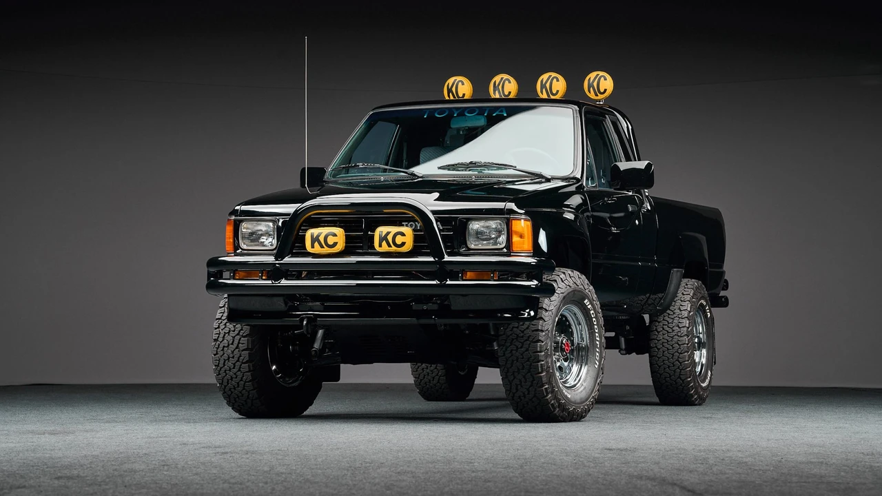1987 Toyota Hilux 4th Gen - Image 2 of 31