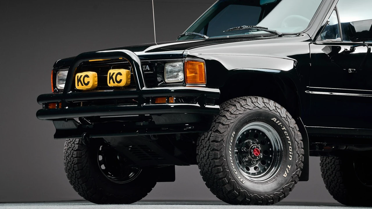 1987 Toyota Hilux 4th Gen - Image 13 of 31