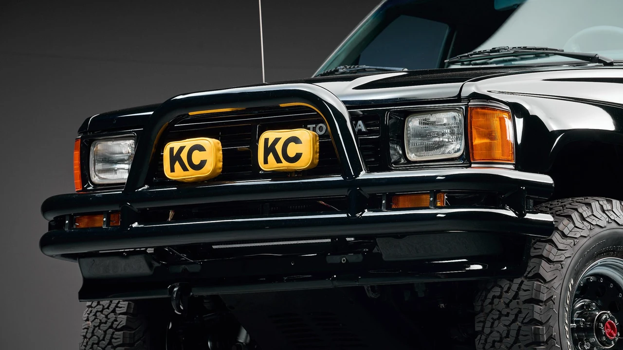 1987 Toyota Hilux 4th Gen - Image 15 of 31