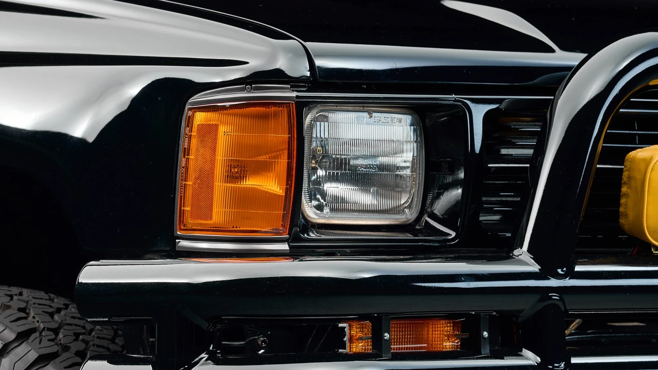 1987 Toyota Hilux 4th Gen - Image 16 of 31